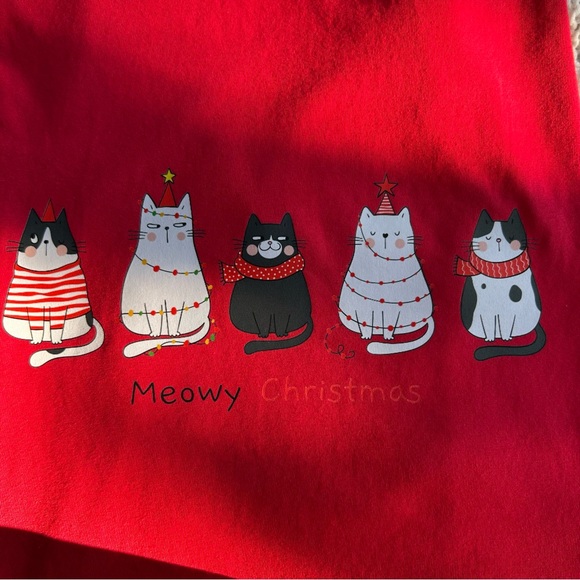 Comfort Colors Red  "Meow Christmas" Cat Graphic T-Shirt Holiday Top - Picture 5 of 5